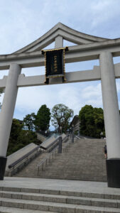 日枝神社へ向かう長い階段